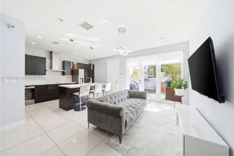 Купить таунхаус в Дорал, Флорида 4 спальни, 172.98м2, № 2038359 - фото 10
