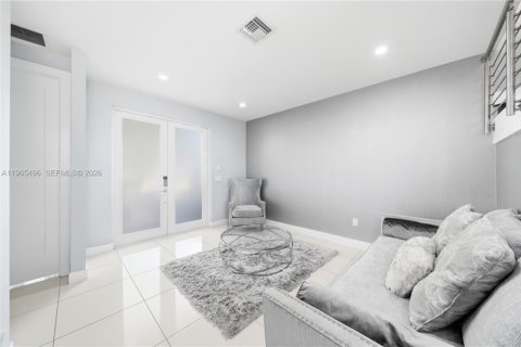 Купить таунхаус в Дорал, Флорида 4 спальни, 172.98м2, № 2038359 - фото 21