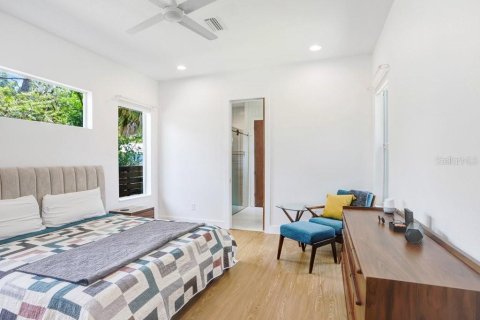 Villa ou maison à louer à Tampa, Floride: 4 chambres, 216.28 m2 № 2114240 - photo 21