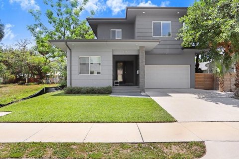 Villa ou maison à louer à Tampa, Floride: 4 chambres, 216.28 m2 № 2114240 - photo 5