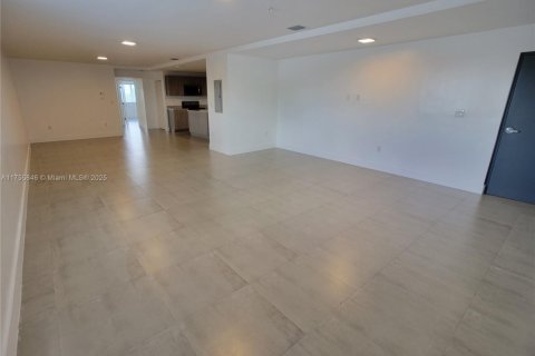 Commercial property in Miami, Florida № 1958382 - photo 29