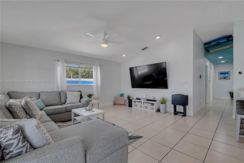 Купить виллу или дом в Ки-Ларго, Флорида 3 спальни, 125.42м2, № 1957899 - фото 10