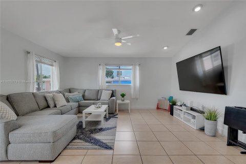 Купить виллу или дом в Ки-Ларго, Флорида 3 спальни, 125.42м2, № 1957899 - фото 12