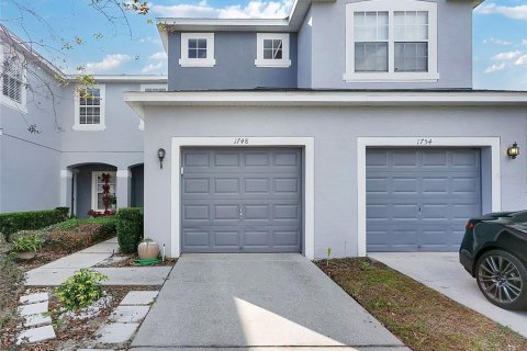 Townhouse in Ocoee, Florida 2 bedrooms, 118.45 sq.m. № 2156677 - photo 2