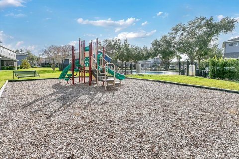 Townhouse in Ocoee, Florida 2 bedrooms, 118.45 sq.m. № 2156677 - photo 24