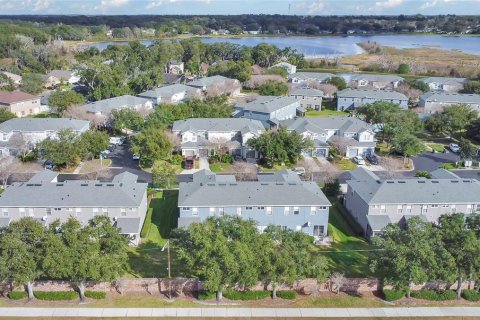 Townhouse in Ocoee, Florida 2 bedrooms, 118.45 sq.m. № 2156677 - photo 29