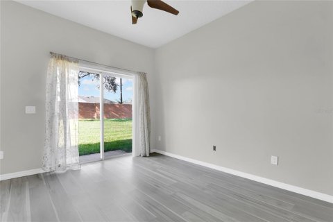 Townhouse in Ocoee, Florida 2 bedrooms, 118.45 sq.m. № 2156677 - photo 16