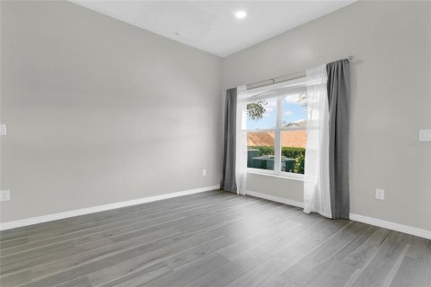 Townhouse in Ocoee, Florida 2 bedrooms, 118.45 sq.m. № 2156677 - photo 17