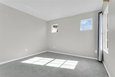 Townhouse in Ocoee, Florida 2 bedrooms, 118.45 sq.m. № 2156677 - photo 14