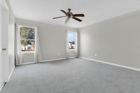 Townhouse in Ocoee, Florida 2 bedrooms, 118.45 sq.m. № 2156677 - photo 10