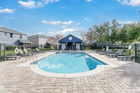 Townhouse in Ocoee, Florida 2 bedrooms, 118.45 sq.m. № 2156677 - photo 23