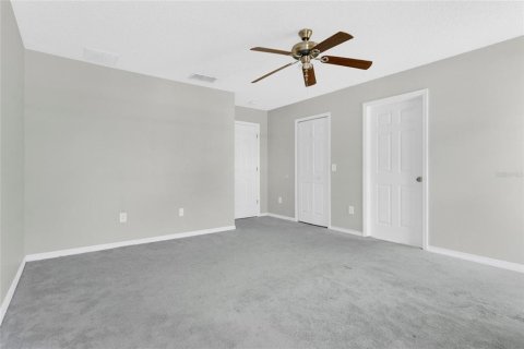Townhouse in Ocoee, Florida 2 bedrooms, 118.45 sq.m. № 2156677 - photo 11