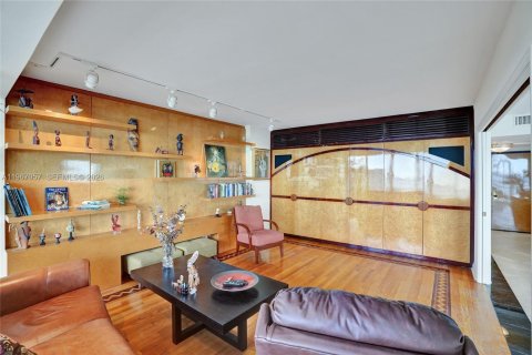 Condominio en venta en Miami, Florida, 3 dormitorios, 255.39 m2 № 2029653 - foto 5