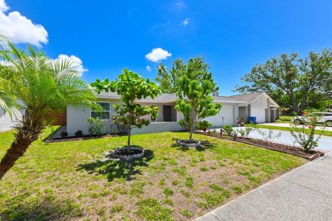 Casa en venta en Tampa, Florida, 3 dormitorios, 137.12 m2 № 1725509 - foto 3