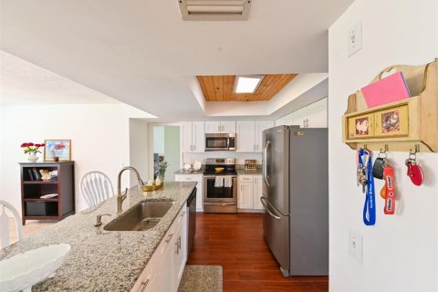 Casa en venta en Tampa, Florida, 3 dormitorios, 137.12 m2 № 1725509 - foto 18