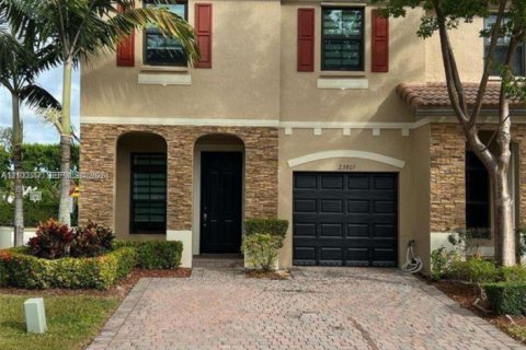 Townhouse in Homestead, Florida 3 bedrooms, 147.44 sq.m. № 2400549