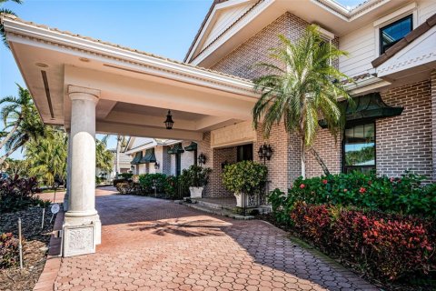 Villa ou maison à vendre à Saint Petersburg, Floride: 4 chambres, 537.16 m2 № 1526399 - photo 10