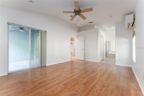 Villa ou maison à vendre à Odessa, Floride: 4 chambres, 191.94 m2 № 2419138 - photo 20