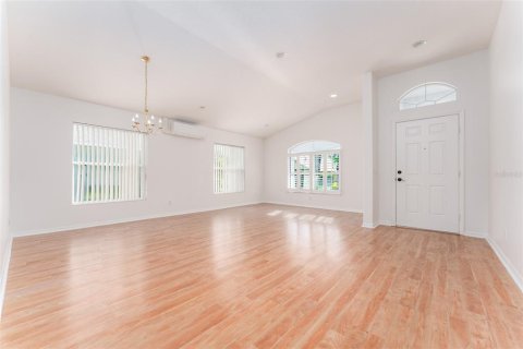 Villa ou maison à vendre à Odessa, Floride: 4 chambres, 191.94 m2 № 2419138 - photo 6