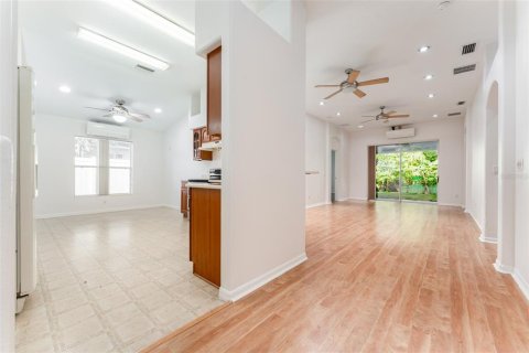 Villa ou maison à vendre à Odessa, Floride: 4 chambres, 191.94 m2 № 2419138 - photo 13