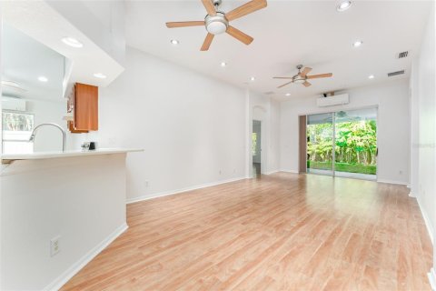Villa ou maison à vendre à Odessa, Floride: 4 chambres, 191.94 m2 № 2419138 - photo 10