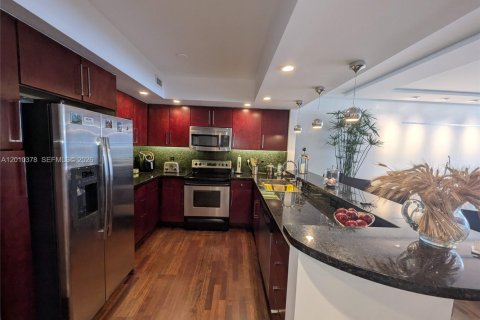 Condominio en venta en Miami Beach, Florida, 2 dormitorios, 153.29 m2 № 2171038 - foto 8