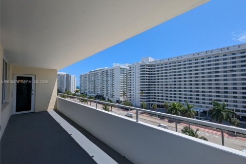 Condominio en venta en Miami Beach, Florida, 2 dormitorios, 153.29 m2 № 2171038 - foto 12