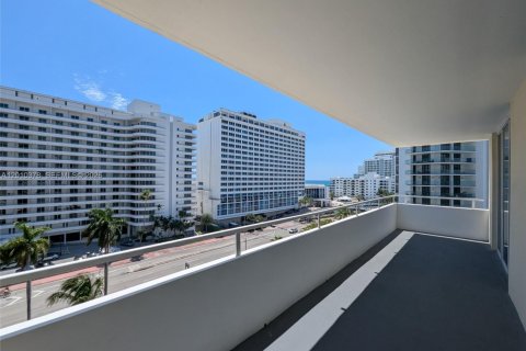 Condominio en venta en Miami Beach, Florida, 2 dormitorios, 153.29 m2 № 2171038 - foto 11