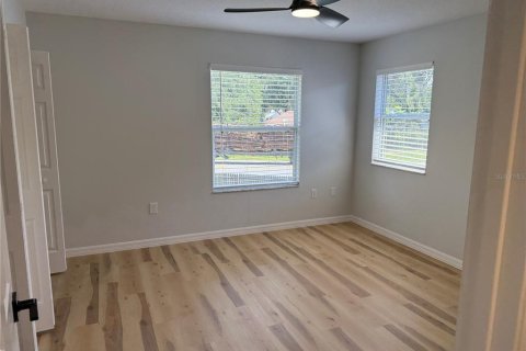 Touwnhouse à louer à Eustis, Floride: 2 chambres, 109.62 m2 № 1831724 - photo 12