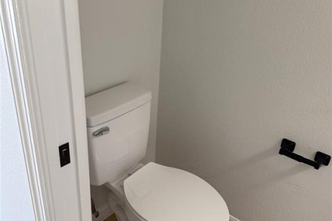 Touwnhouse à louer à Eustis, Floride: 2 chambres, 109.62 m2 № 1831724 - photo 5