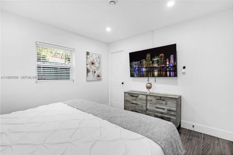 Casa en alquiler en Hollywood, Florida, 5 dormitorios, 112.32 m2 № 2010743 - foto 23