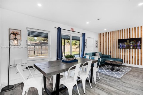 Casa en alquiler en Hollywood, Florida, 5 dormitorios, 112.32 m2 № 2010743 - foto 5