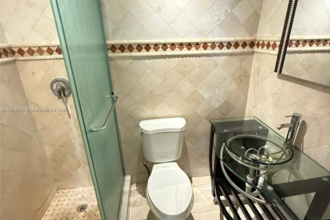 House in Dania Beach, Florida 3 bedrooms, 120.31 sq.m. № 1814865 - photo 17