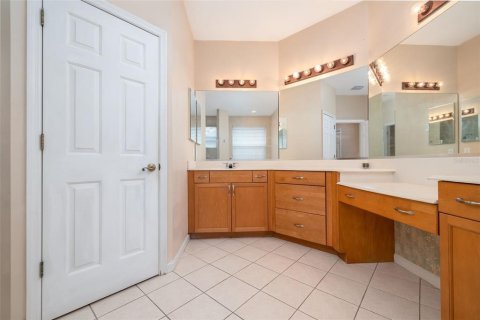 House in DeLand, Florida 4 bedrooms, 254.74 sq.m. № 2259149 - photo 27