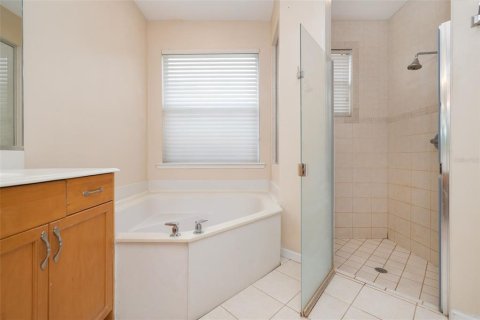 House in DeLand, Florida 4 bedrooms, 254.74 sq.m. № 2259149 - photo 26