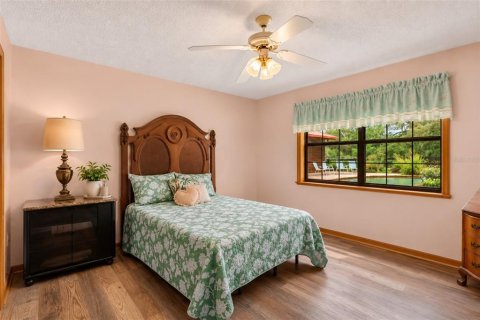 House in Fruitland Park, Florida 3 bedrooms, 276.2 sq.m. № 2234534 - photo 13