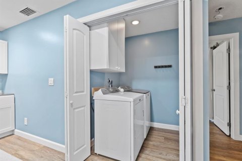 Villa ou maison à vendre à North Fort Myers, Floride: 2 chambres, 94.76 m2 № 1718999 - photo 23