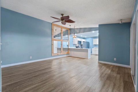 Villa ou maison à vendre à North Fort Myers, Floride: 2 chambres, 94.76 m2 № 1718999 - photo 13