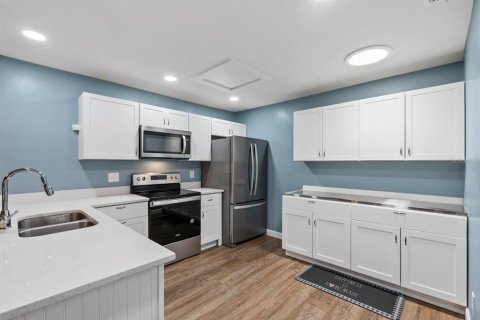 Villa ou maison à vendre à North Fort Myers, Floride: 2 chambres, 94.76 m2 № 1718999 - photo 6