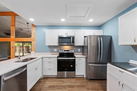 Villa ou maison à vendre à North Fort Myers, Floride: 2 chambres, 94.76 m2 № 1718999 - photo 5
