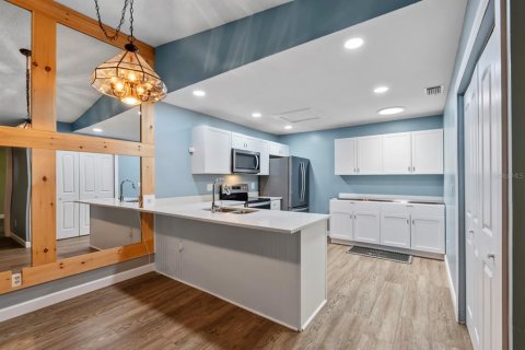 Villa ou maison à vendre à North Fort Myers, Floride: 2 chambres, 94.76 m2 № 1718999 - photo 11