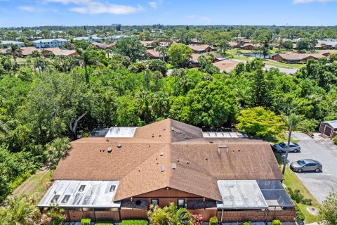 Villa ou maison à vendre à North Fort Myers, Floride: 2 chambres, 94.76 m2 № 1718999 - photo 12