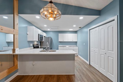 Villa ou maison à vendre à North Fort Myers, Floride: 2 chambres, 94.76 m2 № 1718999 - photo 10