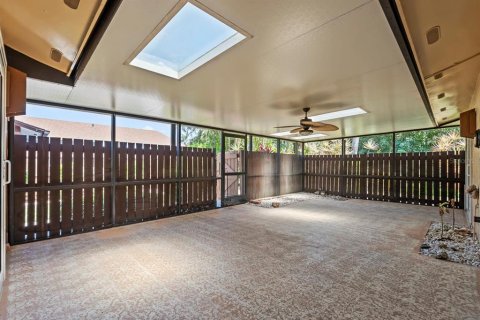 Villa ou maison à vendre à North Fort Myers, Floride: 2 chambres, 94.76 m2 № 1718999 - photo 27