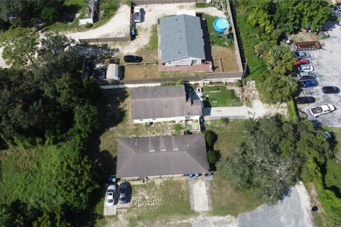 Commercial property in Orlando, Florida 7 bedrooms, 266.07 sq.m. № 2376636 - photo 9