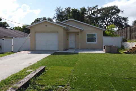 Commercial property in Orlando, Florida 7 bedrooms, 266.07 sq.m. № 2376636