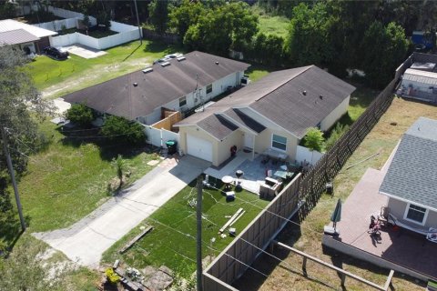 Commercial property in Orlando, Florida 7 bedrooms, 266.07 sq.m. № 2376636 - photo 20