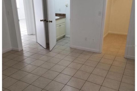 Commercial property in Orlando, Florida 7 bedrooms, 266.07 sq.m. № 2376636 - photo 16