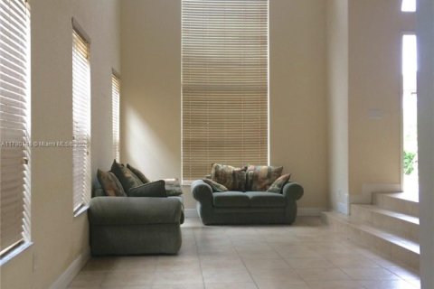 Casa en alquiler en Miami, Florida, 4 dormitorios, 244.52 m2 № 1825777 - foto 9