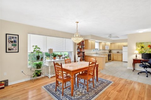 Купить виллу или дом в Саммерфилд, Флорида 6 комнат, 130.25м2, № 2239417 - фото 16